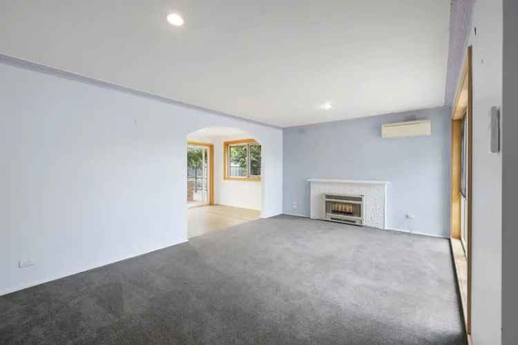  For Sale in 35, Dolphin Street, Melbourne, Victoria