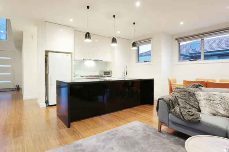 Residential For Sale in Melbourne, Victoria