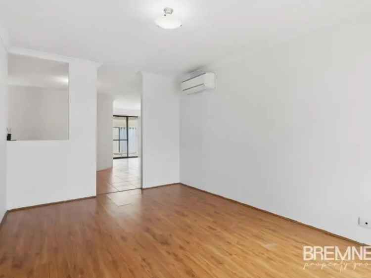 3 Bed 1.5 Bath Unit Near Warnbro Beach