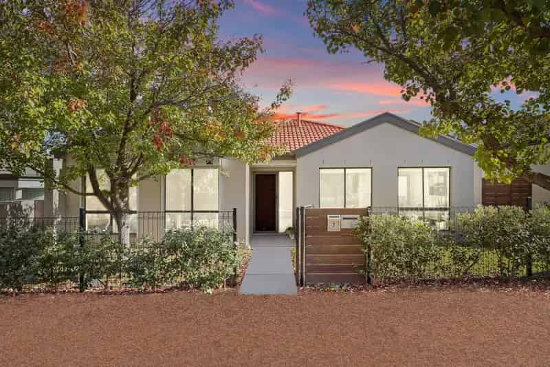 Real Estate For Sale - 7 Chidley Street - Gungahlin , ACT