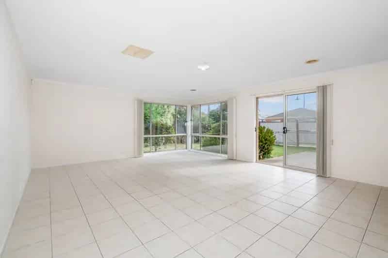 Real Estate For Lease - 23 Oakbank Boulevard - Whittlesea , VIC