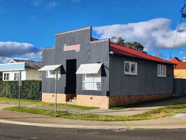 Buy Commercial Premises in Glen Innes with Workshop Space and Outdoor Area