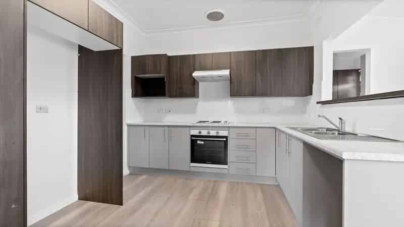 Lease 3 Bedroom Home in Campbelltown with Modern Features