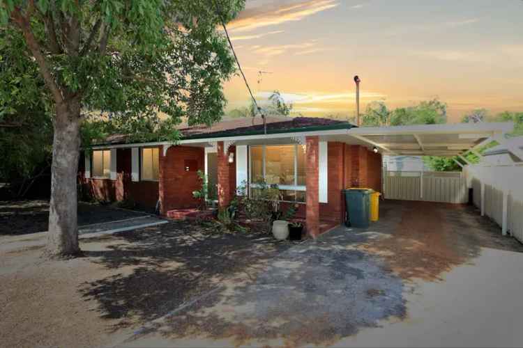 21 Lucy Victoria Avenue, Australind WA 6233 - House For Lease