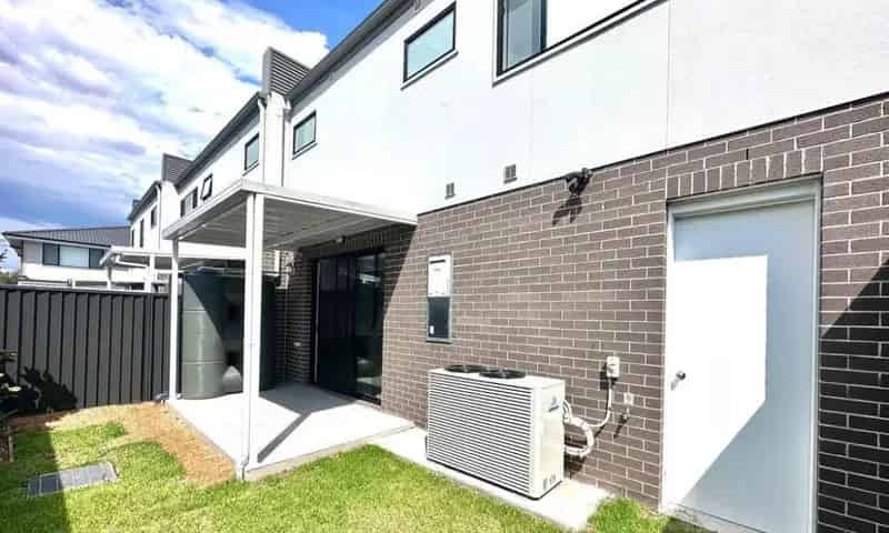 3 rooms house of 175 m² in Sydney