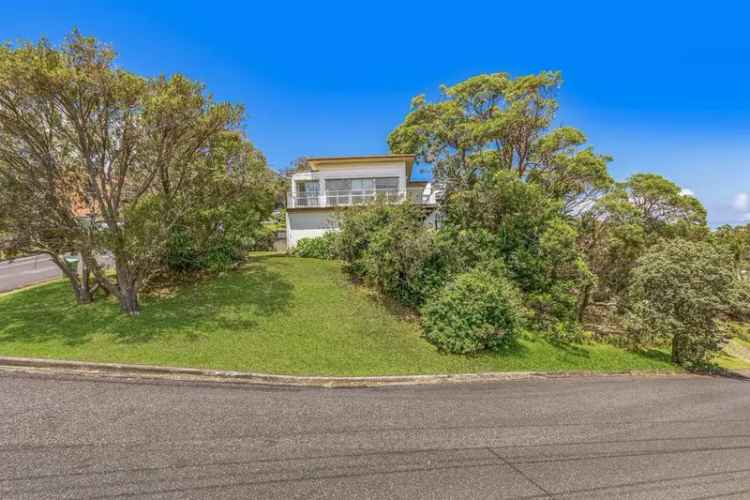 Forresters Beach House - Stunning Views - Renovate or Rebuild