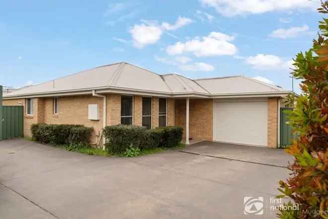 Modern Brick Home 3 Beds 2 Baths Privacy Ideal for Night Shift Workers