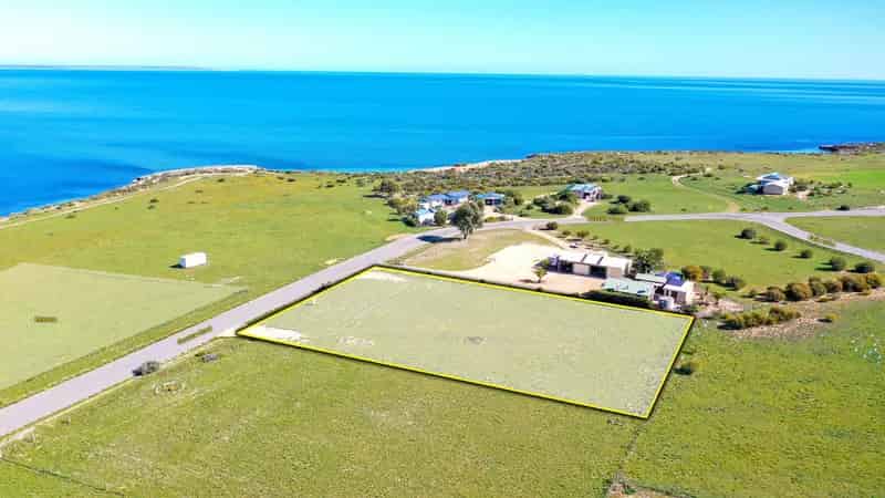 Buy Land with Stunning Sea Views in Perlubie