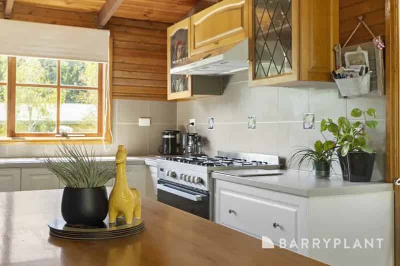 Charming Country Cottage with Dual Living & Plenty of Character
