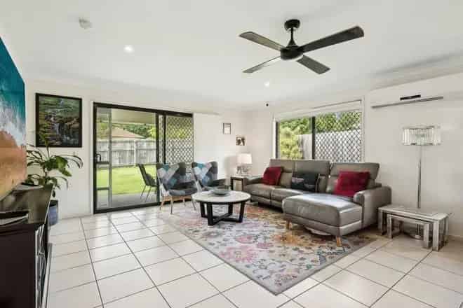 House For Sale , 6, Honeyeater Crescent, City of Brisbane, Queensland