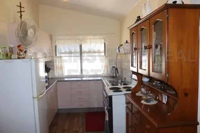 NEAT FAMILY HOME and GREAT STARTER