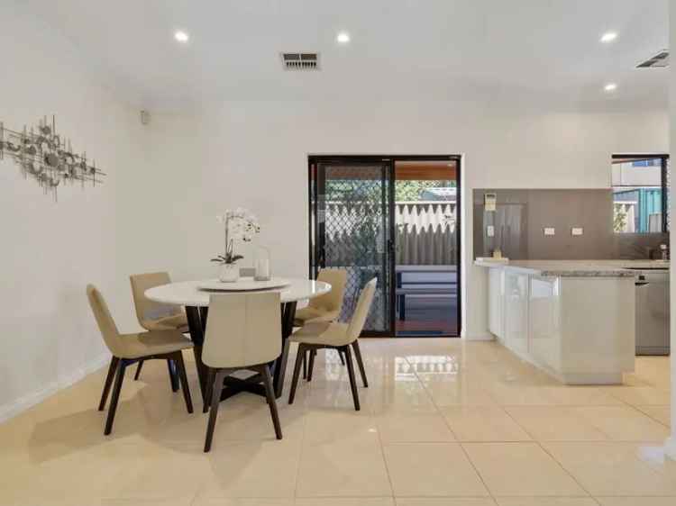 House For Sale in City of Melville, Western Australia