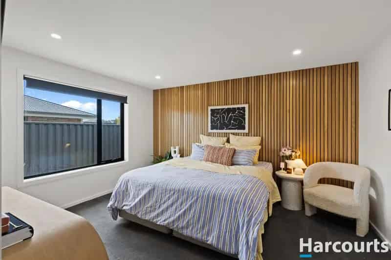 Designer Living - Space for a Van, Boat or More!