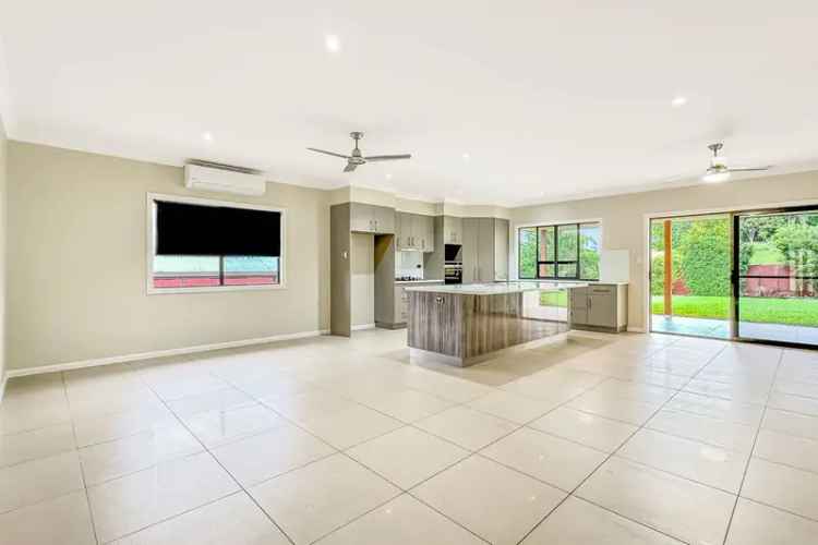 House For Sale in Cannonvale, Queensland