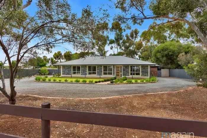 4 Bedroom Lifestyle Property with Pool and Large Shed