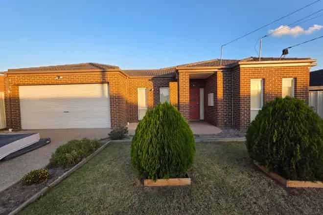 House For Rent , 17, Burnham Drive, Melbourne, Victoria