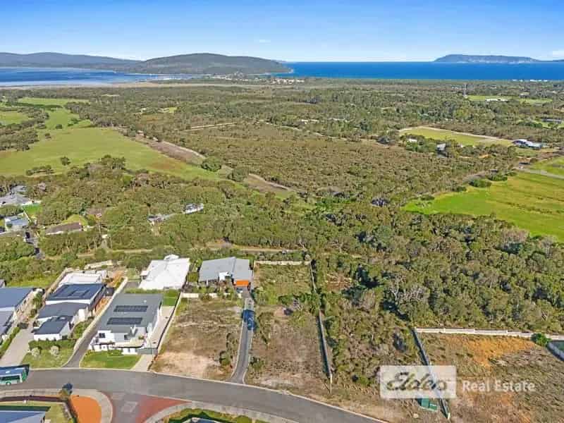 Build Your Dream Home on Expansive Land with Ocean Views in Lange