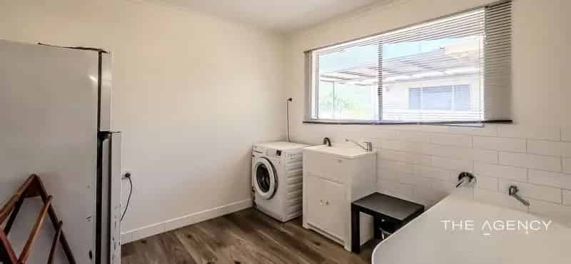 Buy House in Kalbarri with 2 Homes on 1 Block Near Murchison River