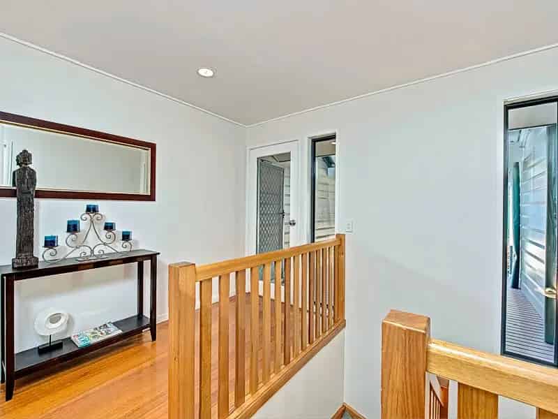 Spacious & Luxurious Riverfront Apartment with Breathtaking Views!