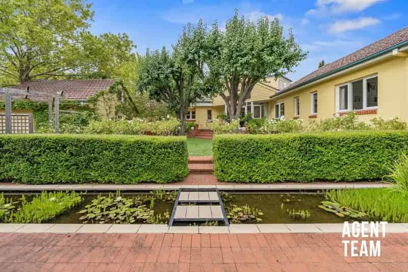 House For Sale , 2, Geerilong Gardens, Canberra, Australian Capital Territory