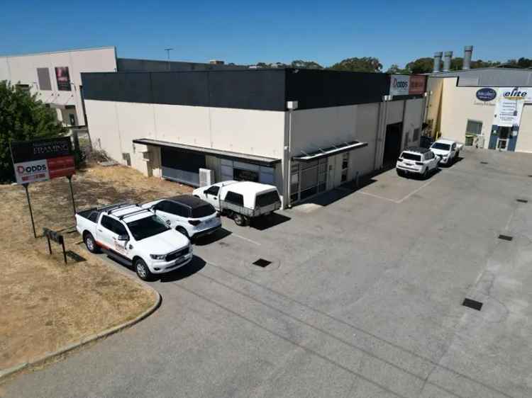 242.46m2 Commercial Unit For Lease Excellent Signage