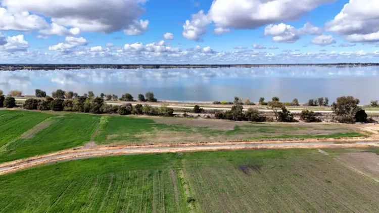 Lake Boga Lifestyle Property 50 Acres with Lake Views