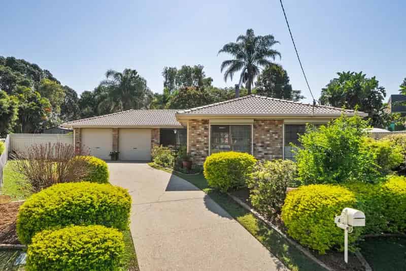 Lease Family Home with Pool and Modern Features in Petrie QLD