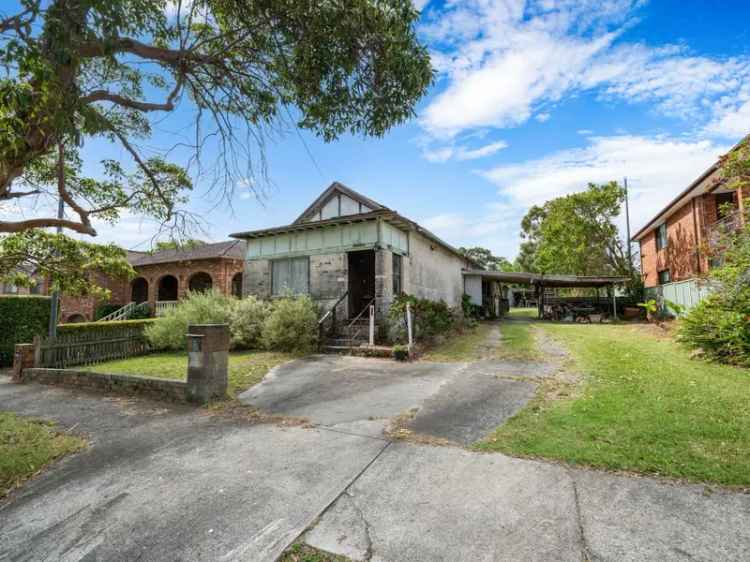 Real Estate For Sale - 5 Hudson Avenue - Willoughby , NSW