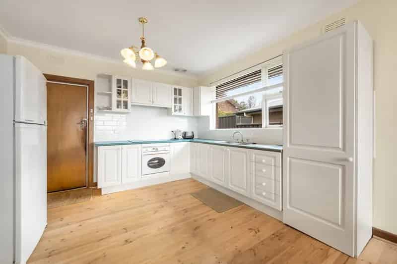 Buy Elevated Home in Mount Gambier with Spacious Yard and Views