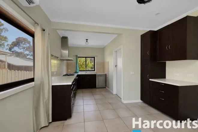 House For Rent , 6, Reservoir Road, Moe, Victoria