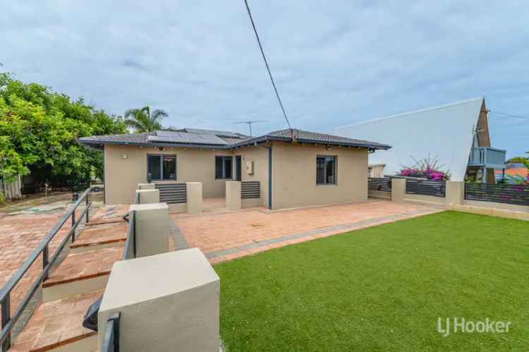 Rent 4 Bedroom Coastal Home in Golden Bay with Luxury Features