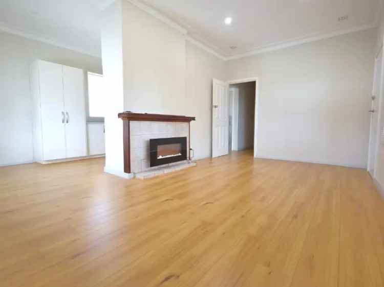 3x1 Ashfield Home Near Schools and Parks