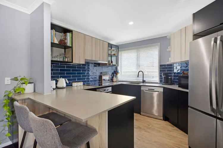 Robina Apartment 2 Bed 1 Bath - Renovated Gem