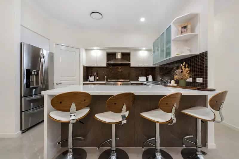 Real Estate For Lease - 9 Hooghly Avenue - Cameron Park , NSW