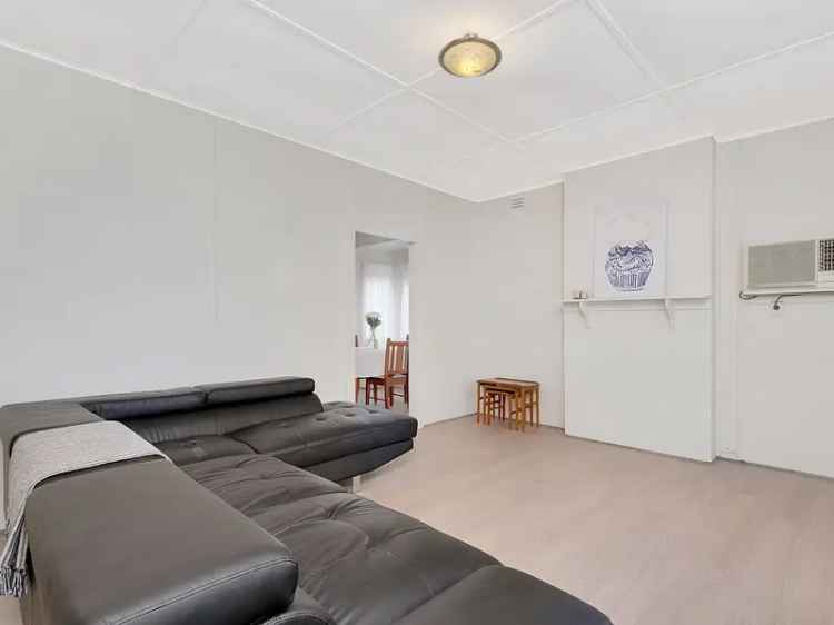 Stylish three bedroom home for rent in Rostrevor with modern features