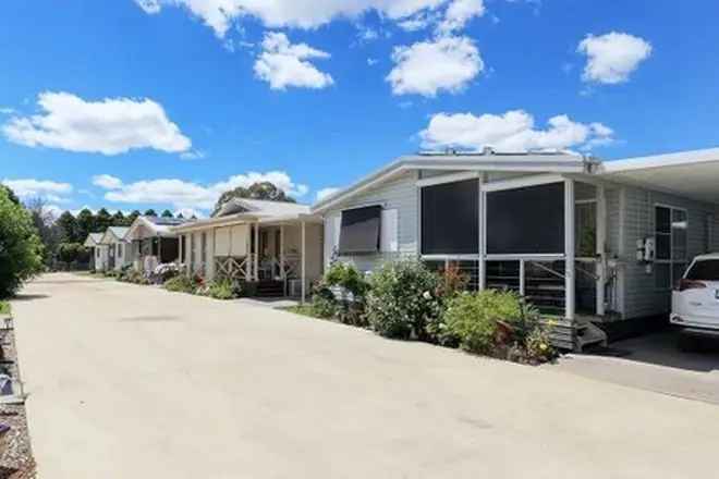 Villa For Sale in 76, Glen Innes Road, Armidale, New South Wales