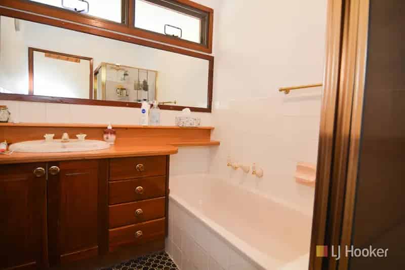 House For Sale , 13, Maple Crescent, Lithgow, New South Wales