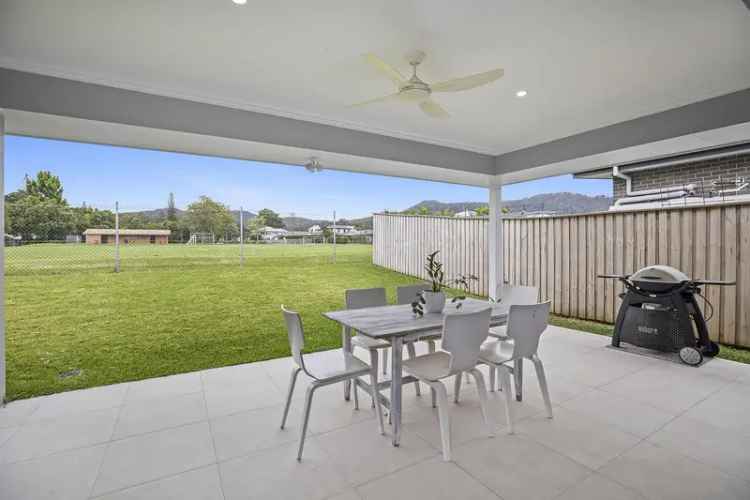 4 Bedroom Coastal Home in Korora NSW - Modern, Stylish Living