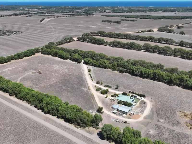 House For Sale , Shire of Irwin, Western Australia