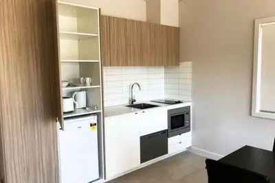 1 Bedroom Apartment Near Leumeah Station