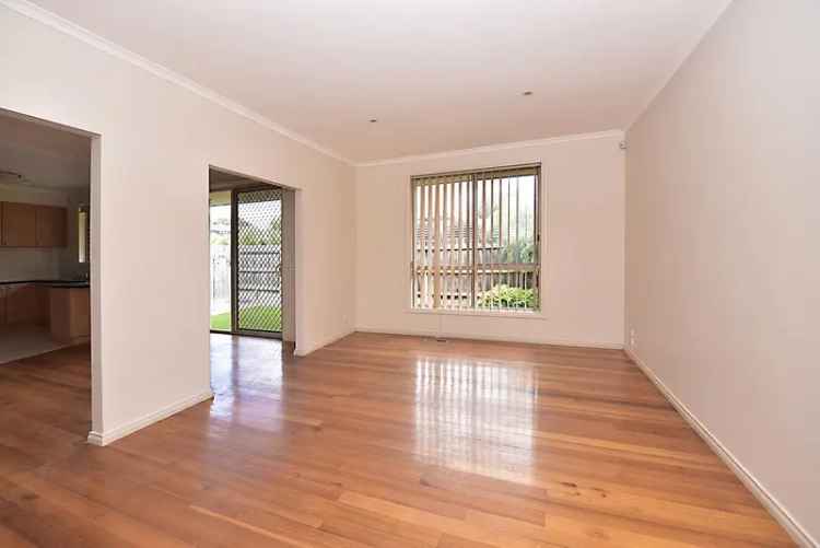 4 Bedroom House Melbourne 326m² 3 Bathrooms