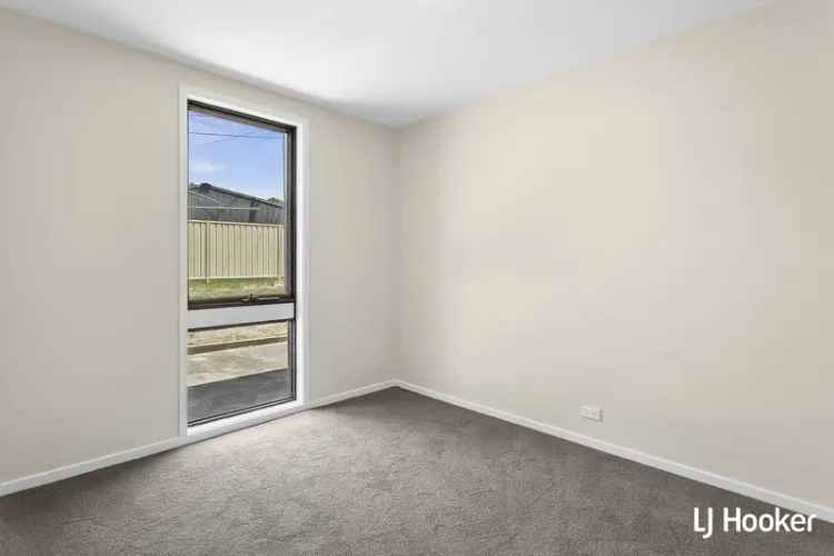 House For Rent in District of Tuggeranong, Australian Capital Territory