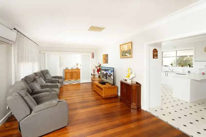Idyllic 20-Acre Lifestyle Property with Modern Comforts and Equestrian Facilities