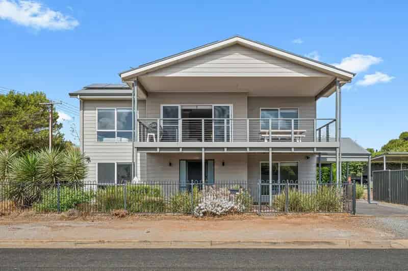 2 Wellington Avenue, Sellicks Beach SA 5174 - House For Sale