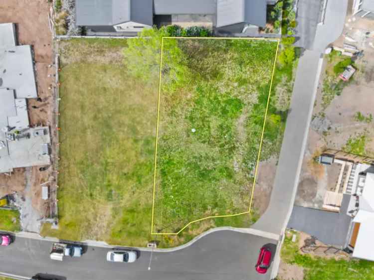 Buy Land in Kurrajong Village with Stunning Features