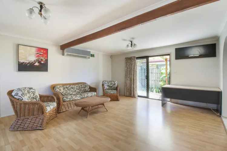 1 room house of 85 m² in Brisbane City