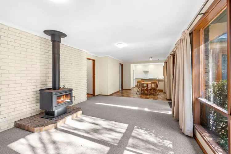 Charming Home In Buninyong