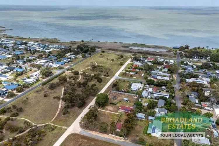 Prime Land Opportunity in Milang Two Outstanding Blocks Available!