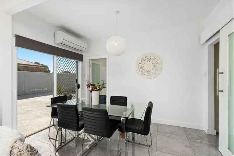 4 Bed 2 Bath Home Near Geelong City Center