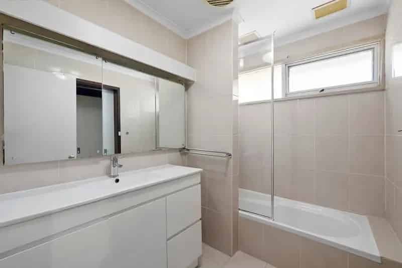 3 rooms house of 165 m² in Melbourne